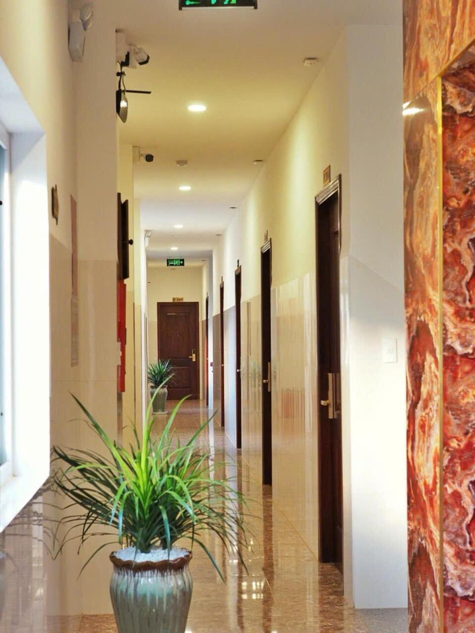 Khách Sạn Mỹ Ngọc Buon Ma Thuot Exterior foto