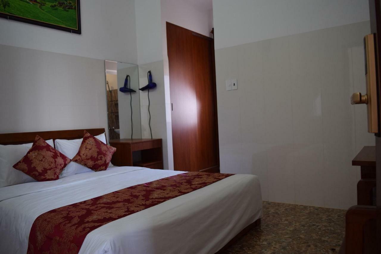 Khách Sạn Mỹ Ngọc Buon Ma Thuot Exterior foto